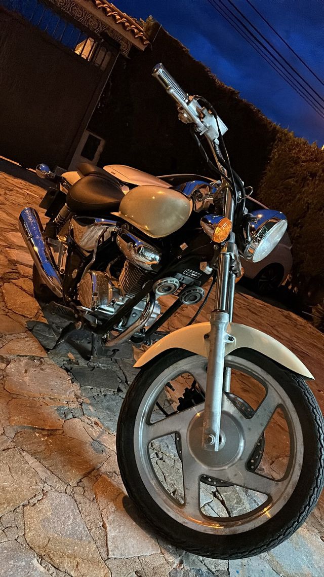 Moto Custom Daelim vt 125