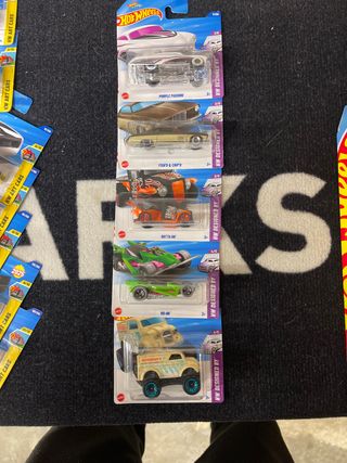 Hot Wheels 5 Pezzi Serie HW Art Cars