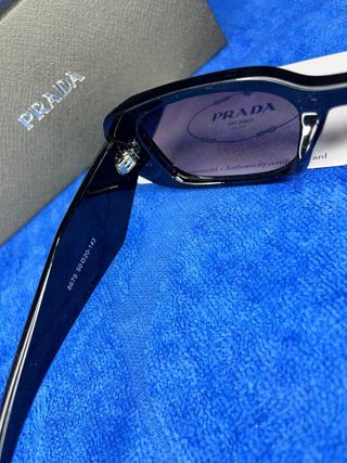 Gafas de sol Prada Negras