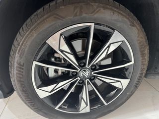 MG HS 2025
