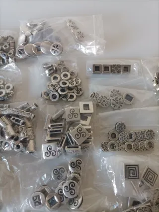 Lote Abalorios Zamak Bisutería. Se aceptan ofertas