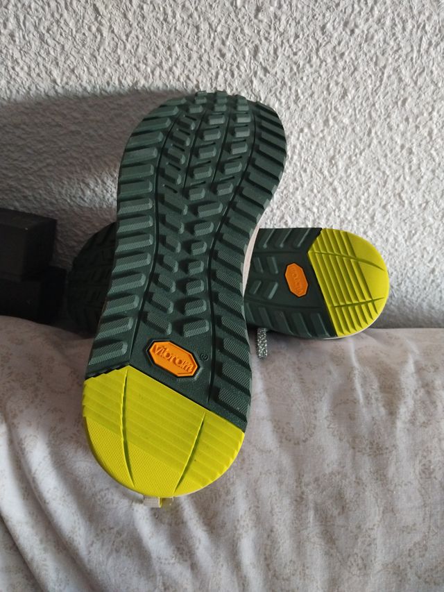 Zapatillas Reebok Adventure Beige/Verde