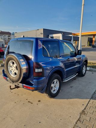 Mitsubishi Montero V60 3.2