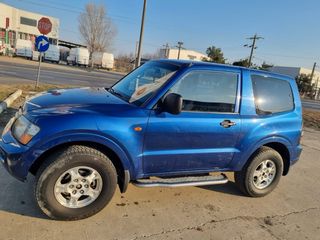 Mitsubishi Montero V60 3.2