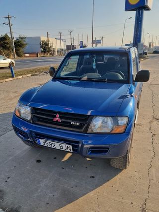 Mitsubishi Montero V60 3.2