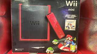 Nintendo Wii Mini + Mario Kart