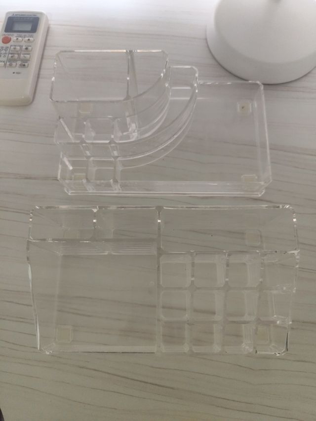 Organizador de maquillaje acrílico los dos por 7 e