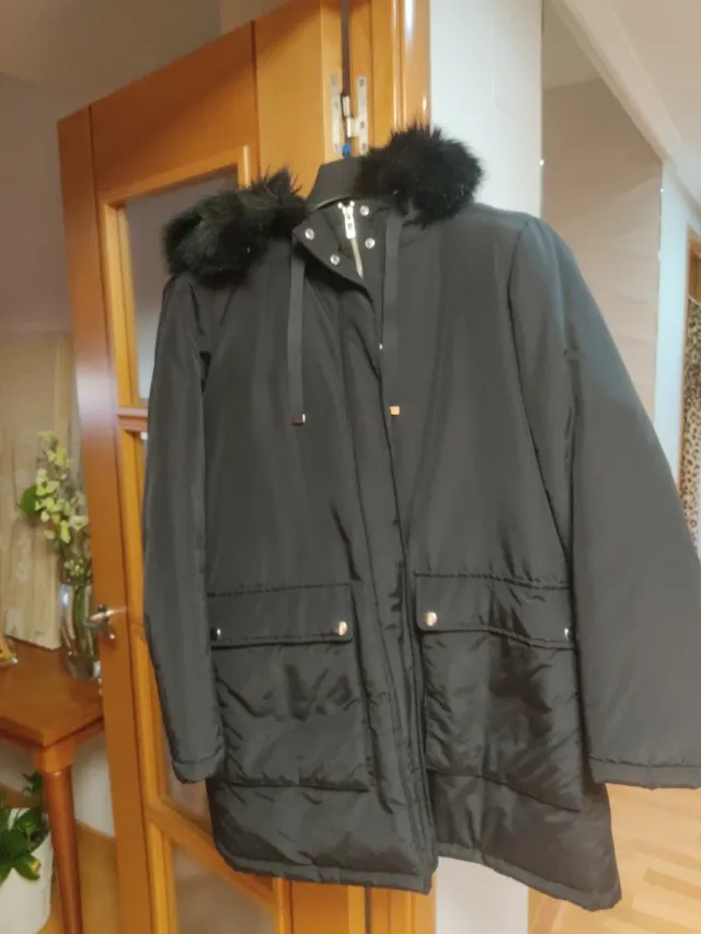 Chaquetón Zara Talla L Negro