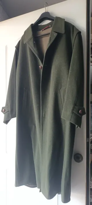 Abrigo largo caballero oscuro verdoso talla 50