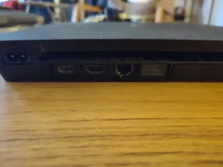 PS4 Slim 500GB Negra + 2 juegos+ mando