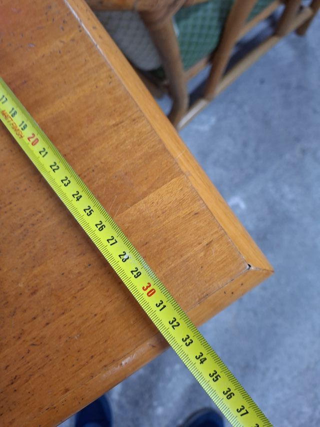 Mueble de entrada con espejo de ratán