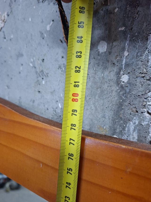 Mueble de entrada con espejo de ratán