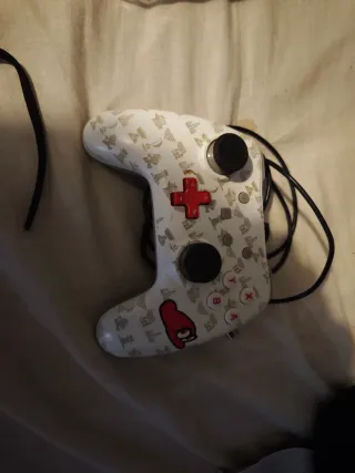 Nintendo Switch Edición Pikachu + Mando Pro+funda