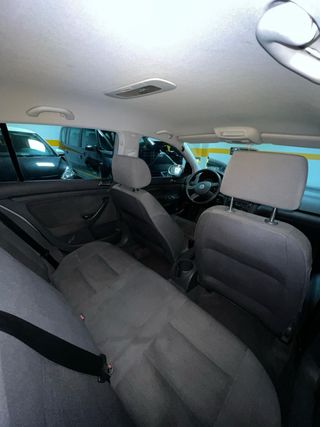 Volkswagen Golf 2005