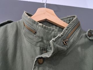 Chaqueta Zara Verde Militar con Plumas