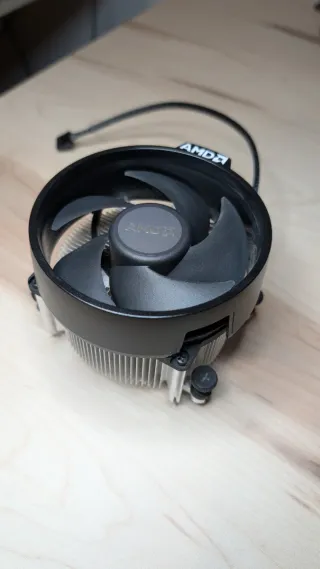 Procesador AMD Ryzen 5 2600X + disipador