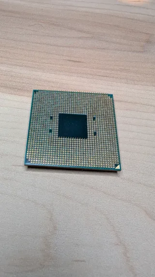 Procesador AMD Ryzen 5 2600X + disipador