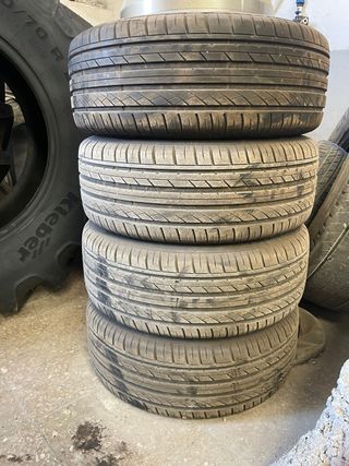 Neumáticos 215/55 R16 y 4 llantas