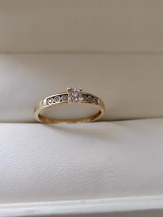Anillo Lucardi Oro 14k con diamantes