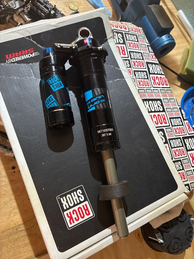 Amortiguador Rock Shox Vivid R2C