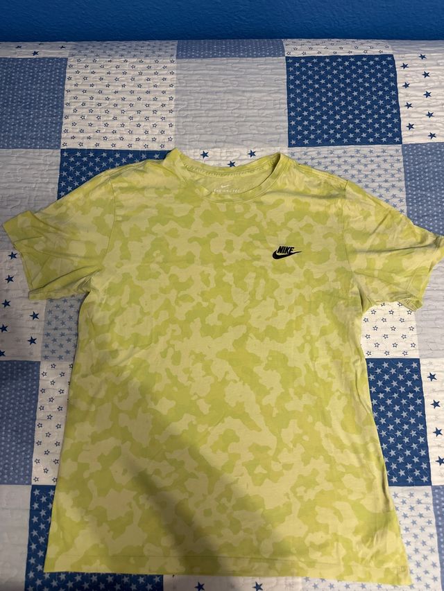Camiseta Nike Camuflaje Verde y Amarillo