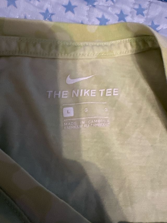 Camiseta Nike Camuflaje Verde y Amarillo