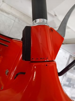 Vespa PX 200 E Roja