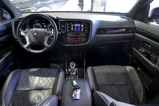 Mitsubishi Outlander   2.4 PHEV Kaiteki Auto 4WD 