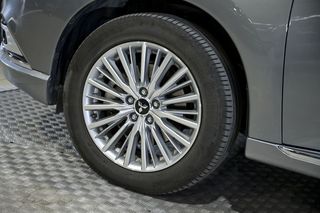 Mitsubishi Outlander   2.4 PHEV Kaiteki Auto 4WD 