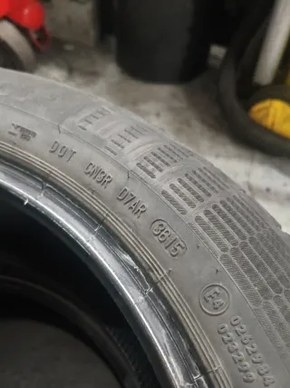 Neumático 215/55 R17 94V Radial Tubeless