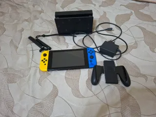 Nintendo Switch Giallo/Blu