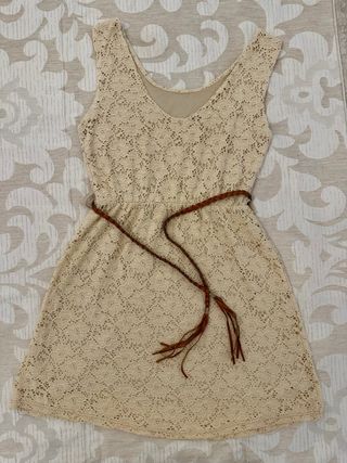 Vestido ibicenco beige de cintura alta
