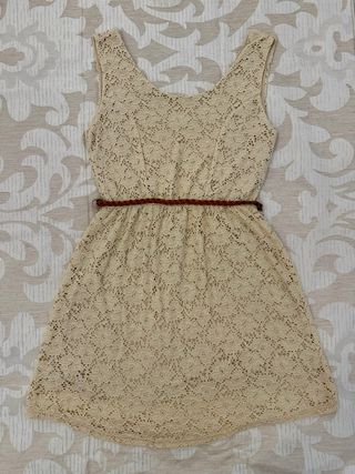 Vestido ibicenco beige de cintura alta