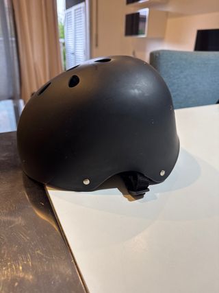 Casco Negro Patín