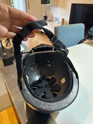 Casco Negro Patín