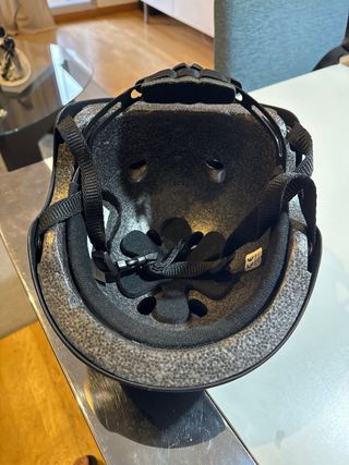 Casco Negro Patín
