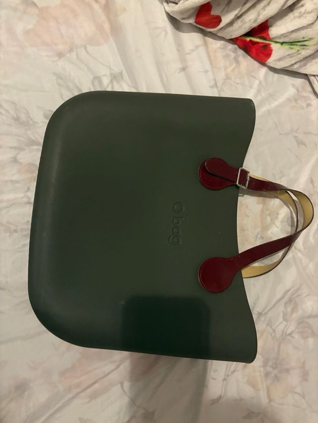 O bag borsa verde con manici bordeaux