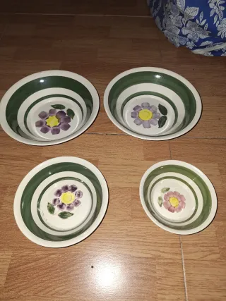 Set di 4 piatti floreali in ceramica vintage