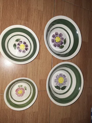 Set di 4 piatti floreali in ceramica vintage