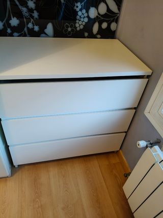 Cassettiera bianca Ikea a 3 cassetti