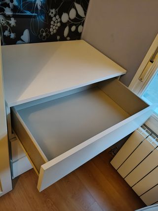 Cassettiera bianca Ikea a 3 cassetti