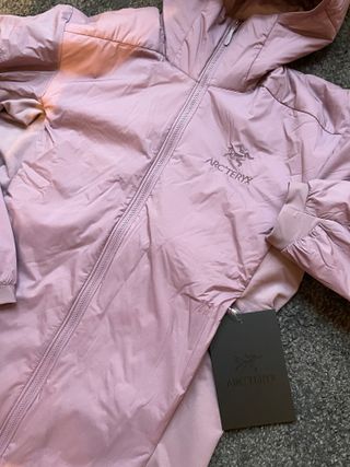 Chaqueta Arcteryx nueva
Talla S
Con etiqueta