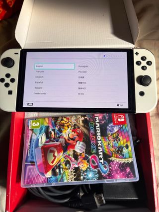 Nintendo Switch OLED Blanca + Mario Kart 8 Deluxe