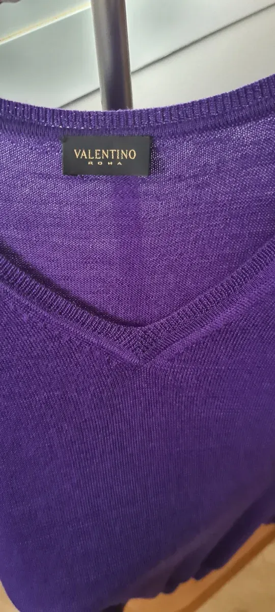 Jersey Valentino color morado