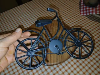 Bici decorative in metallo nera,ottime condizioni