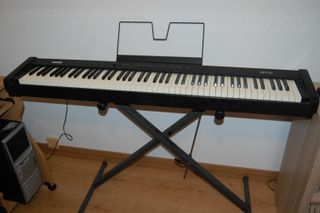 Piano Digital Korg SP-100