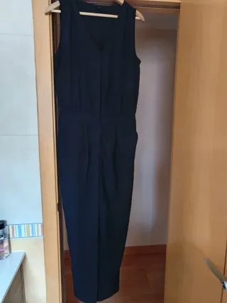 Mono sin mangas y pantalón largo