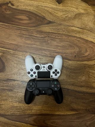 Consola PS4 Pro 1 TB + 2 Mandos + Auriculares