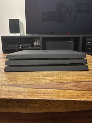 Consola PS4 Pro 1 TB + 2 Mandos + Auriculares
