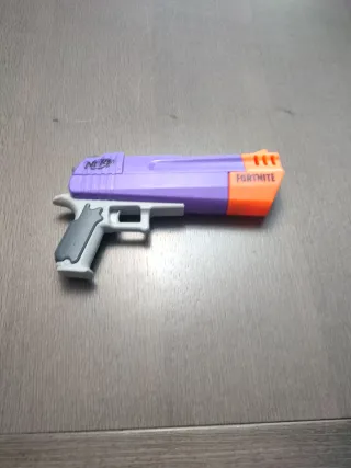 Pistola Nerf Fortnite Morada y Naranja, sin estren